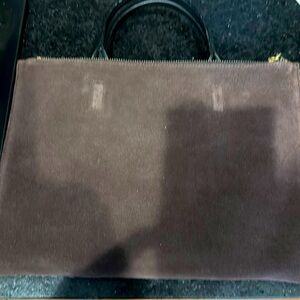 New Soft as butter reversible pocketbook, 2 handles, zippered compartments!